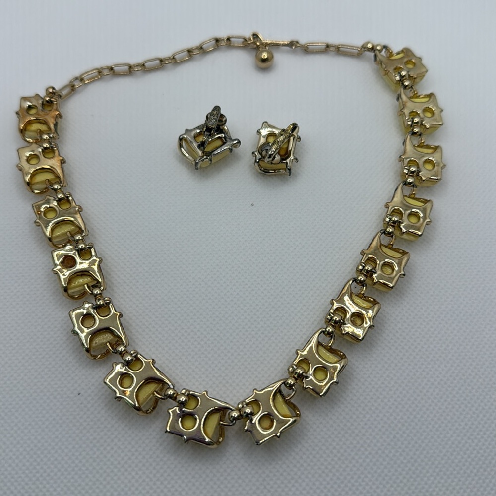 Vintage Coro Midcentury Lucite & Aurora Borealis Yellow Necklace & Earrings Set - Picture 6 of 8